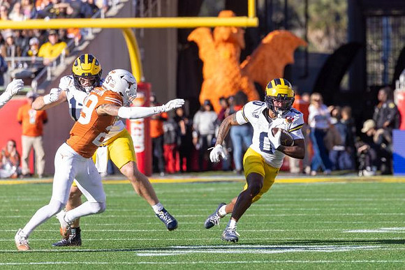 Marlin Klein (17) and Semaj Morgan (0)