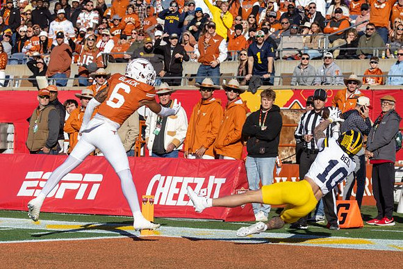 Kendrick Bell (10)