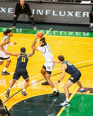 Roddy Gayle Jr. (11) and Will Tschetter (42)