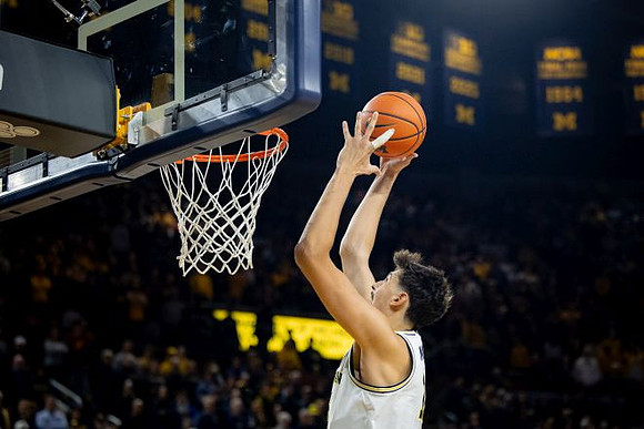Aday Mara (15)