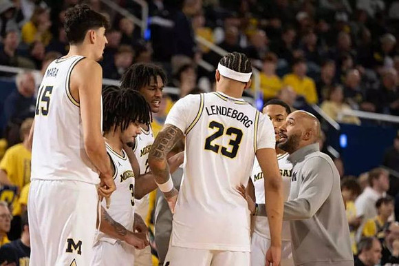 Aday Mara (15), Elliot Cadeau (3), Morez Johnson Jr. (21), Yaxel Lendeborg (23), and Nimari Burnett (4)