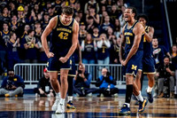 Will Tschetter (42), Roddy Gayle Jr. (11), and Morez Johnson Jr. (21)