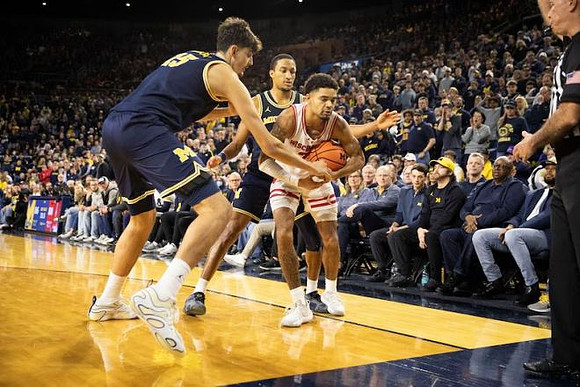 Aday Mara (15) and Nimari Burnett (4)