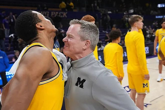 Nimari Burnett (4) and Dusty May
