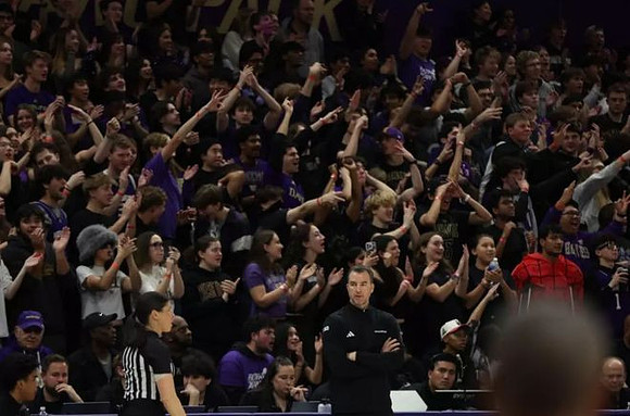 Washington Head Coach Danny Sprinkle