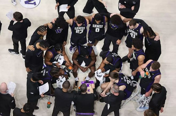 Washington Head Coach Danny Sprinkle