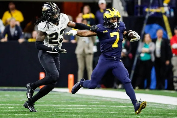 Donovan Edwards (7)