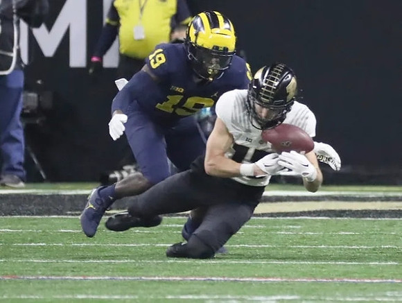 Rod Moore (19)