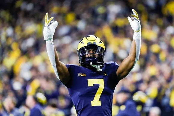 Donovan Edwards (7)