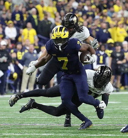 Donovan Edwards (7)