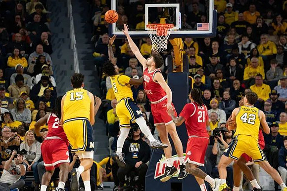 Aday Mara (15), L.J. Cason (2), and Will Tschetter (42)