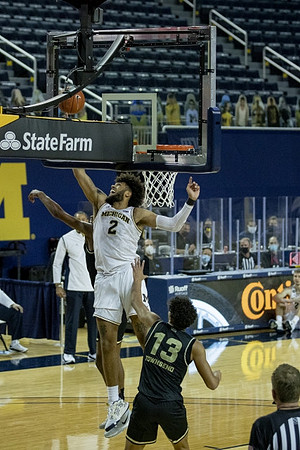 Isaiah Livers (2)