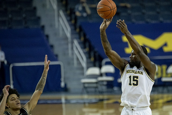 Chaundee Brown Jr. (15)