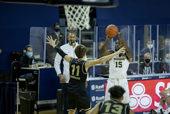 Juwan Howard and Chaundee Brown Jr. (15)