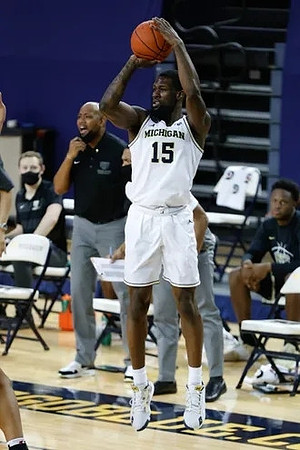 Chaundee Brown Jr. (15)