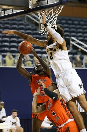 Isaiah Livers (2)