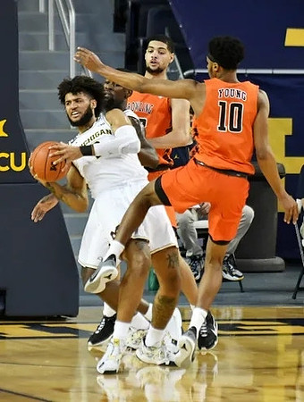 Isaiah Livers (2)