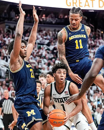 Morez Johnson Jr. (21) and Roddy Gayle Jr. (11)