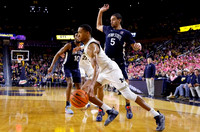 Nimari Burnett (4) and Morez Johnson Jr. (21)