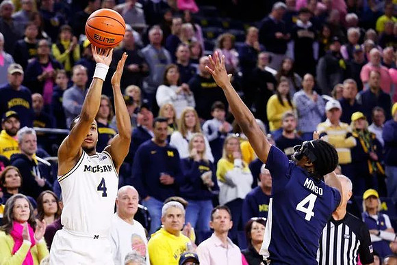 Nimari Burnett (4)