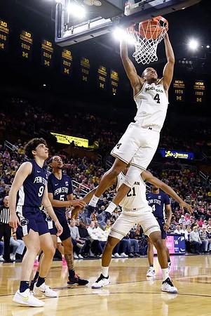 Nimari Burnett (4) and Morez Johnson Jr. (21)