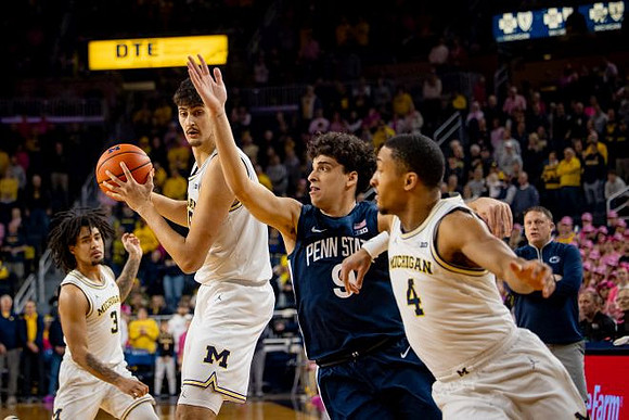 Elliot Cadeau (3), Aday Mara (15), and Nimari Burnett (4)