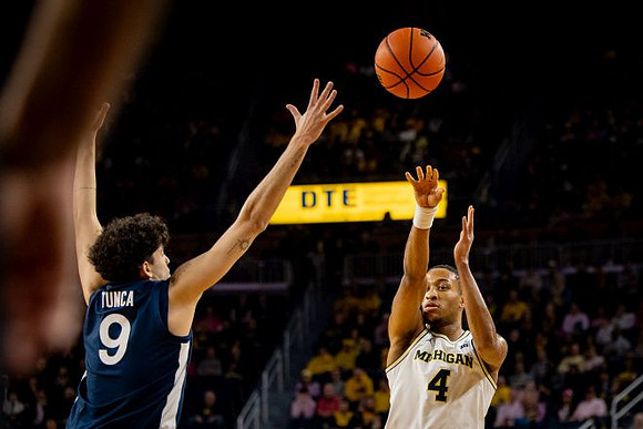 Nimari Burnett (4)