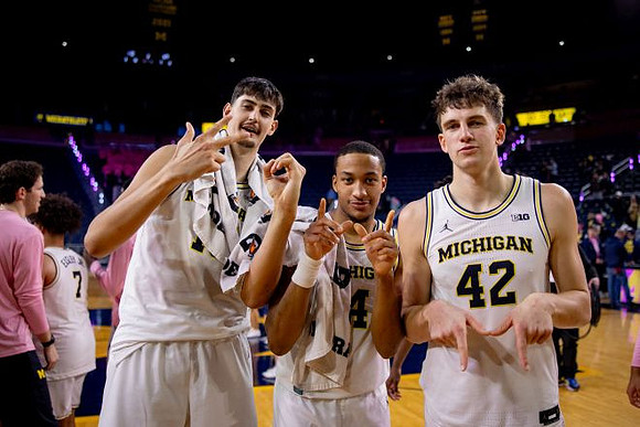 Howard Eisley Jr. (7), Aday Mara (15), Nimari Burnett (4), and Will Tschetter (42)