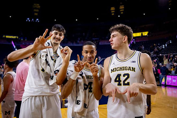 Howard Eisley Jr. (7), Aday Mara (15), Nimari Burnett (4), and Will Tschetter (42)