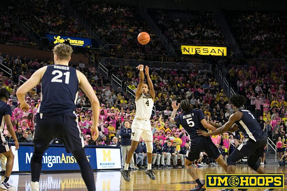 Nimari Burnett (4)