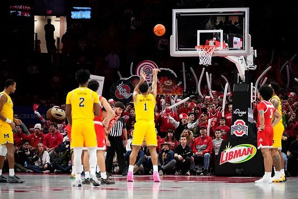 Nimari Burnett (4), L.J. Cason (2), Trey McKenney (1), and Yaxel Lendeborg (23)