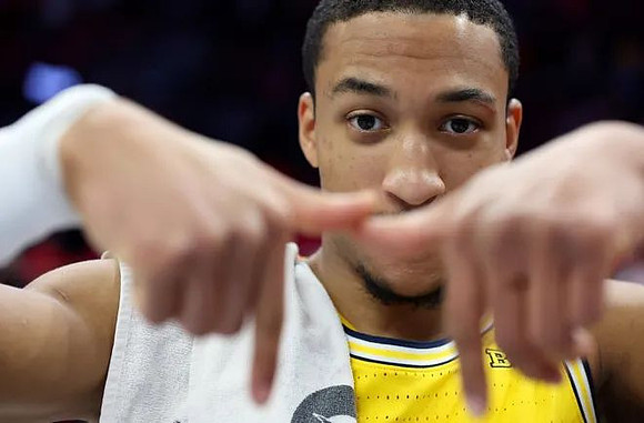 Nimari Burnett (4)