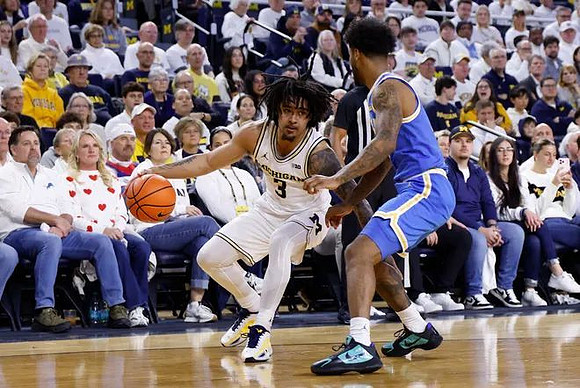 Elliot Cadeau (3)