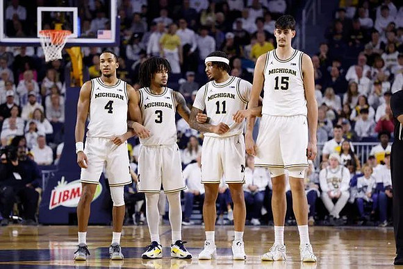 Nimari Burnett (4), Elliot Cadeau (3), Roddy Gayle Jr. (11), and Aday Mara (15)