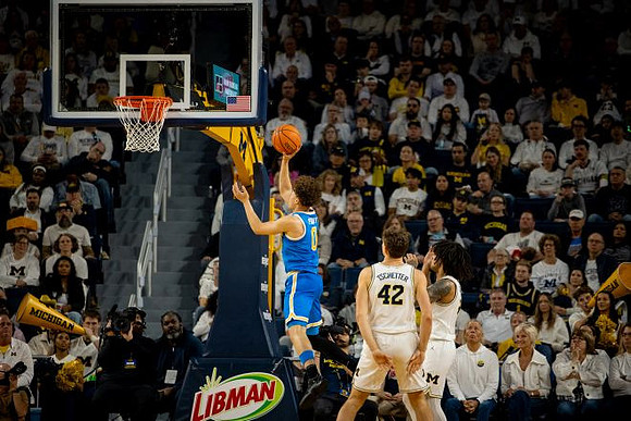 Will Tschetter (42) and Elliot Cadeau (3)