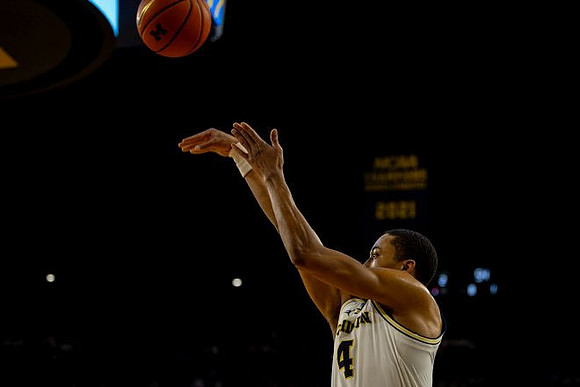 Nimari Burnett (4)