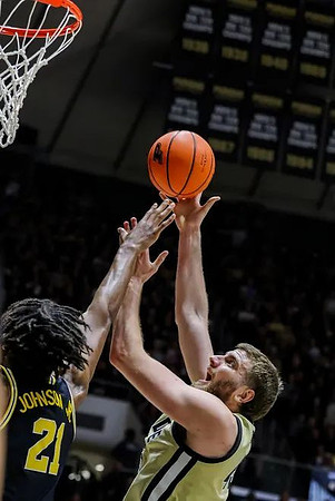 Morez Johnson Jr. (21)