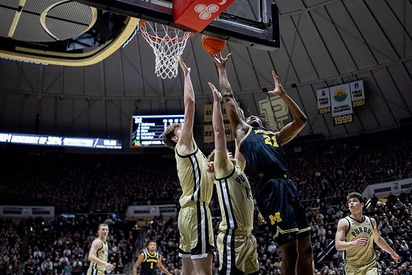 Trey McKenney (1) and Morez Johnson Jr. (21)