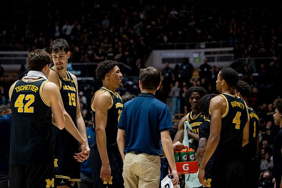 Will Tschetter (42), Aday Mara (15), Yaxel Lendeborg (23), Morez Johnson Jr. (21), Nimari Burnett (4), and Trey McKenney (1)