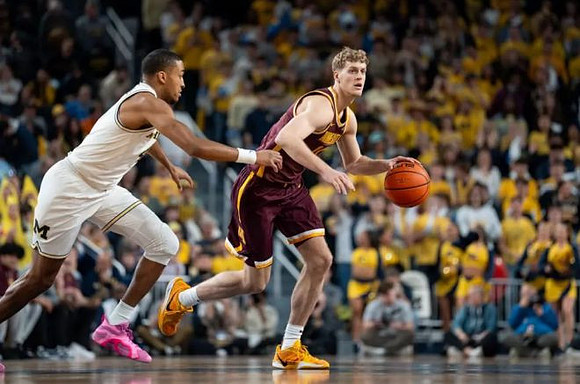Nimari Burnett (4)