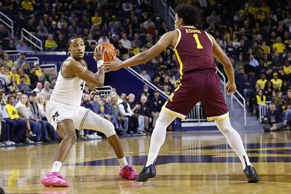 Nimari Burnett (4)
