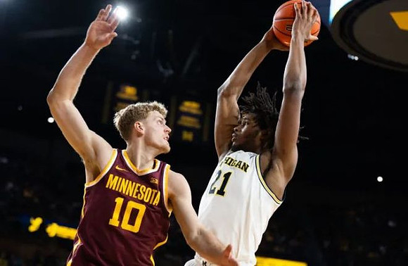 Morez Johnson Jr. (21)