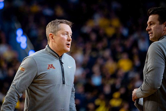 Minnesota Head Coach Niko Medved