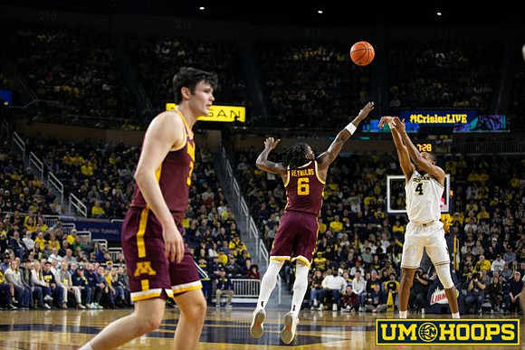 Nimari Burnett (4)