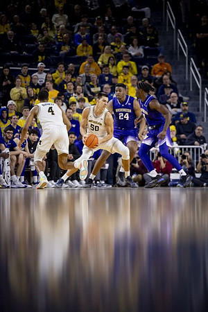 Nimari Burnett (4) and Vladislav Goldin (50)
