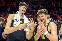 Aday Mara (15) and Will Tschetter (42)