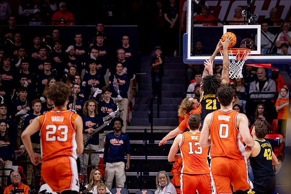 Morez Johnson Jr. (21) and Will Tschetter (42)
