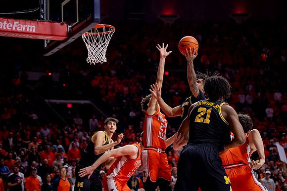 Aday Mara (15), Elliot Cadeau (3), and Morez Johnson Jr. (21)