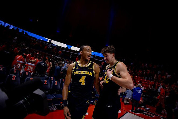 Nimari Burnett (4) and Will Tschetter (42)