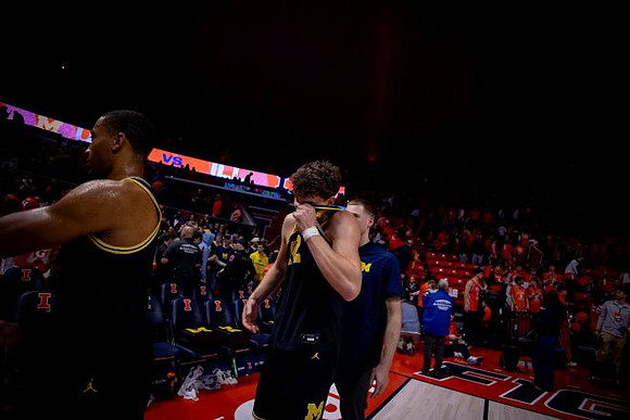 Nimari Burnett (4) and Will Tschetter (42)